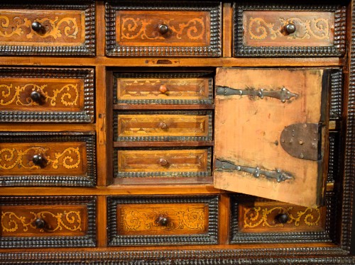 Antiquités - Inlaid coin cabinet  - Italian Renaissance,  late of the 16th century